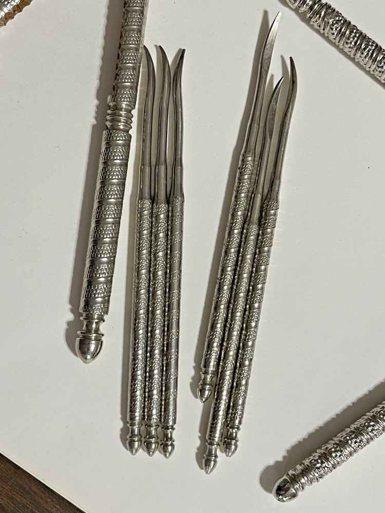 Vintage Nutcracker Set with 2 Nutcrackers and 6 Picks HMQ + Unbranded