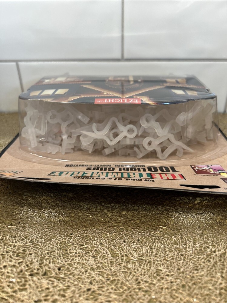 LIGHT CLIPS UNIVERSAL SHINGLE OR GUTTER FOR MINI C7 & C9 LIGHTS Shingle Gutter