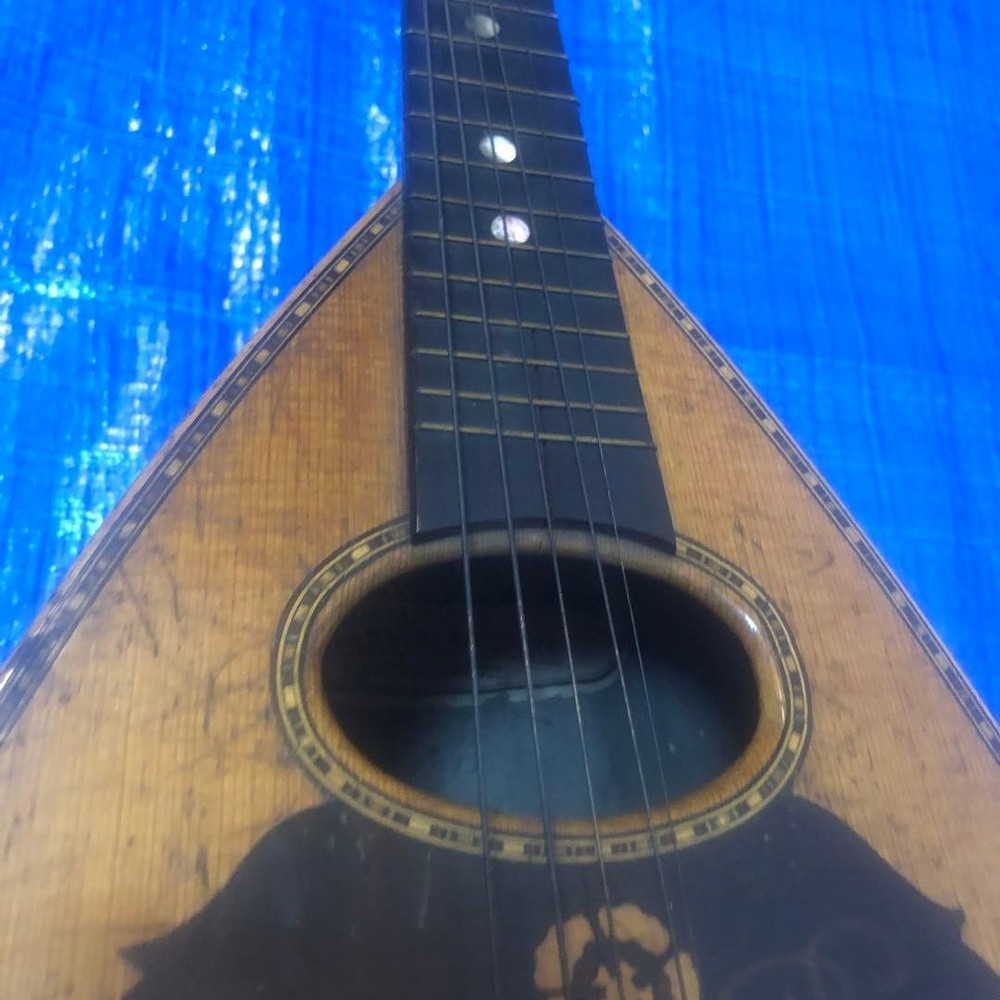 Wooden mandolin 8 string flower pattern