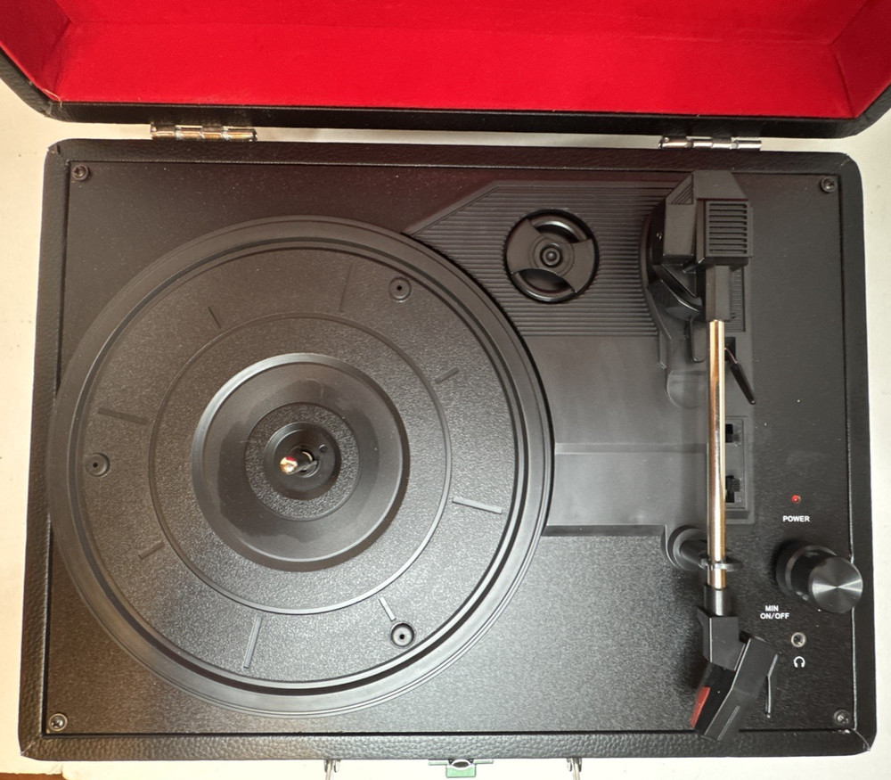 Crossley Cruiser Record Player Model CR005A-BK Tested