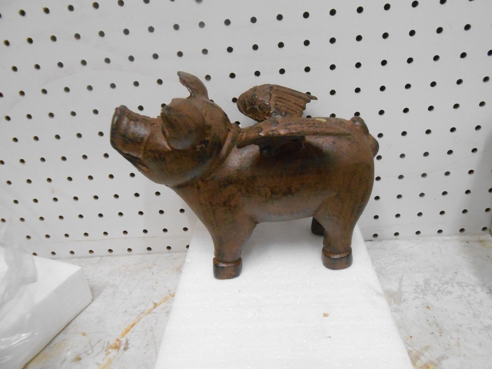 CAST IRON RUST FINISH FLYING PIG