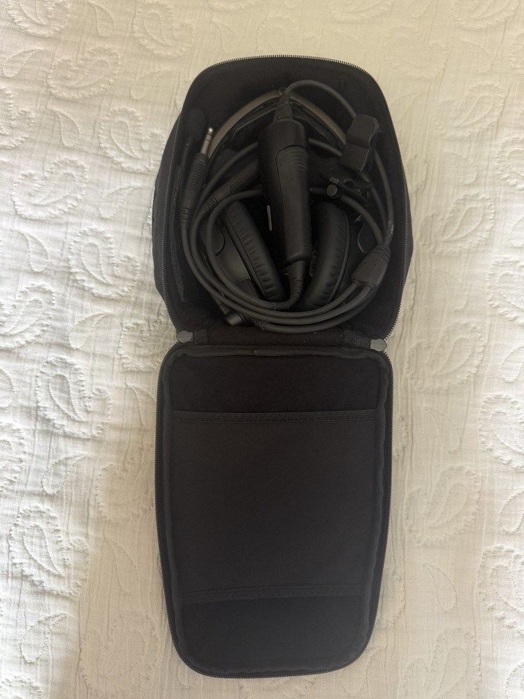 Bose A20 Aviation Headset w/Bluetooth & Dual Plug Cable w/Recent Bose Refurb