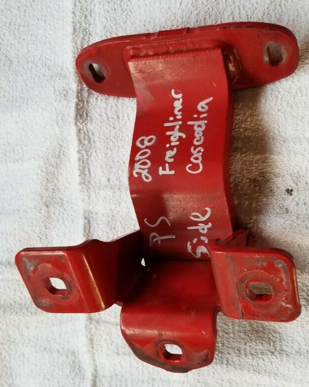 FREIGHTLINER CASCADIA DOOR HINGE UPPER