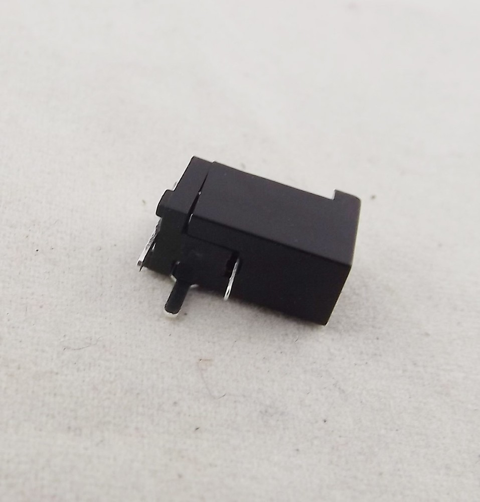 2x Connector 3.5mm x 1.35mm Female Socket DC Power Supply 3 Pin PCB Panel Mount