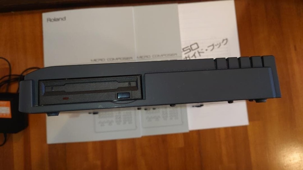 Roland MC-50 Micro Composer MIDI Sequencer 8 Track Floppy Disk w/ AC Adapter