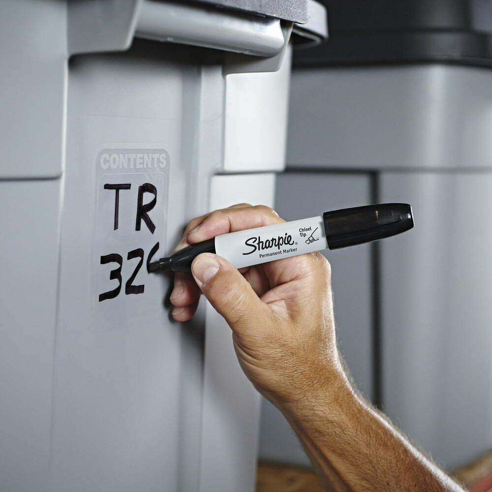 Sharpie Permanent Markers, Chisel Tip, Black, 4 Count