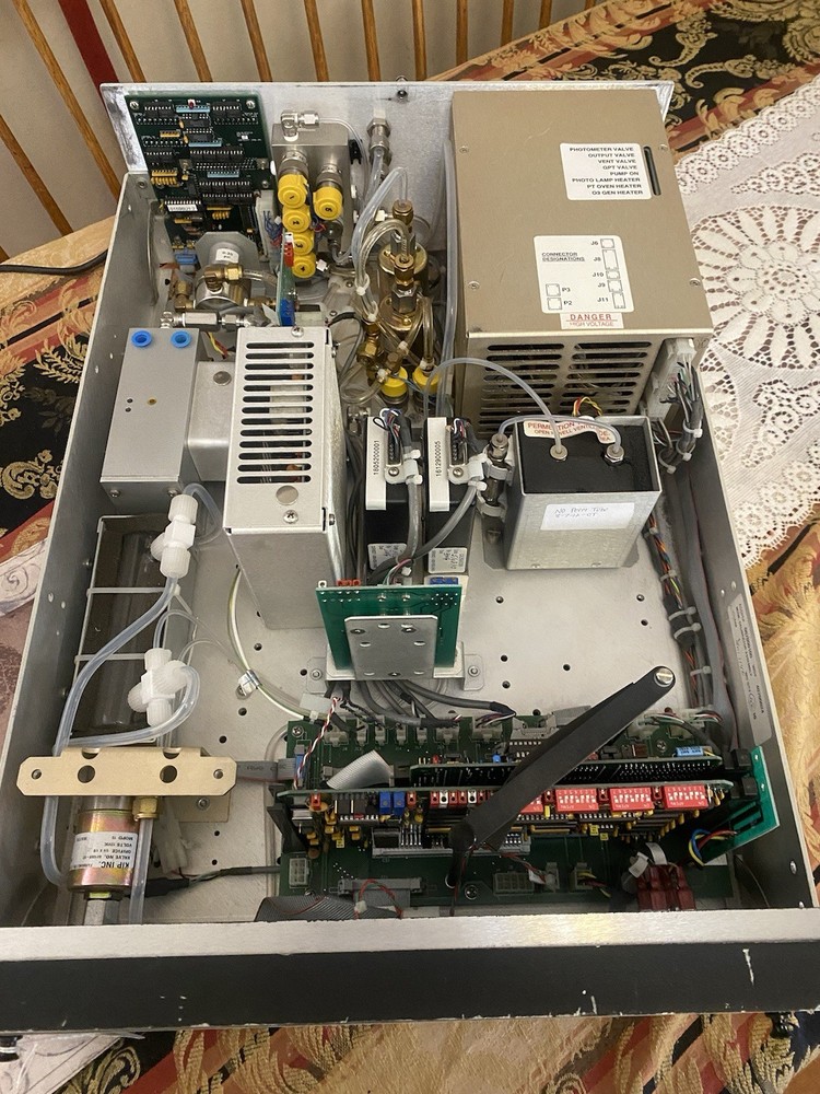 Teledyne Instrument API Dynamic Dilution Calibrator Model 700 Powers On See Desc