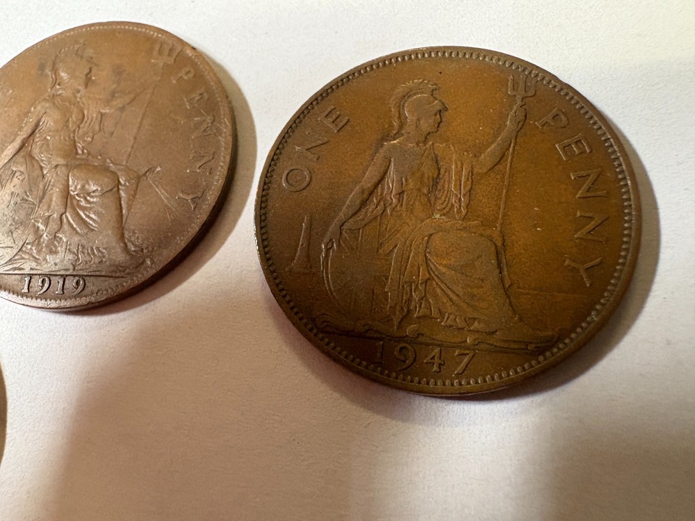 Great Britain - Six Coins.
