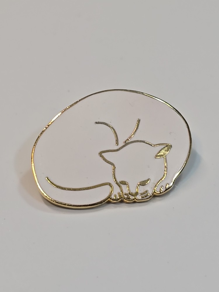 Sleeping White Cat Lapel Pin