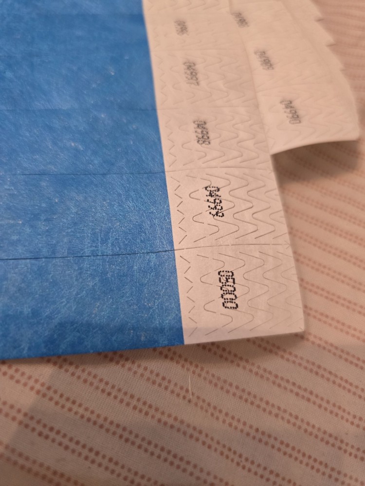 Tyvek Blue Wristbands 970 Count