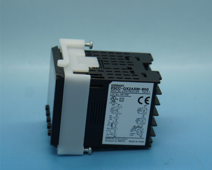 Original Digital Omron Temperature Controller E5CC-QX2ASM-850 In Box -New