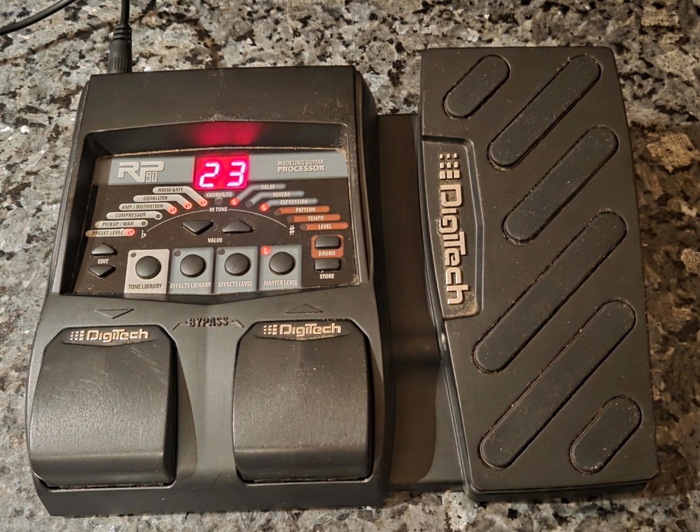 Digitech RP90 Modeling Guitar Processor 59 Hi Def Models,Expression Pedal DSP
