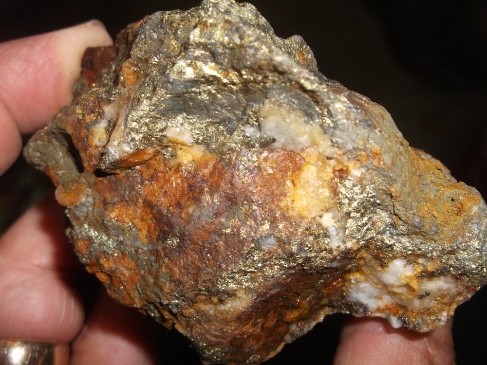 Gold, silver, copper, 264 grams samples ,ore high grade .
