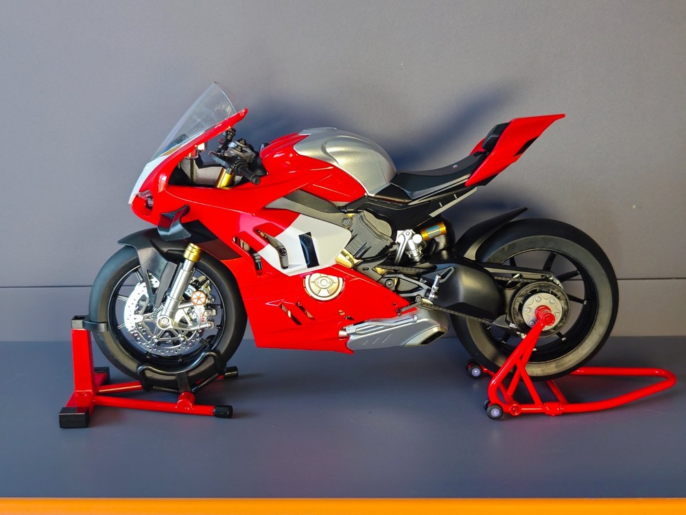 Ducati 1:6 Die-Cast Motorcycle Model, Multi-Function, Premium Gift for Him
