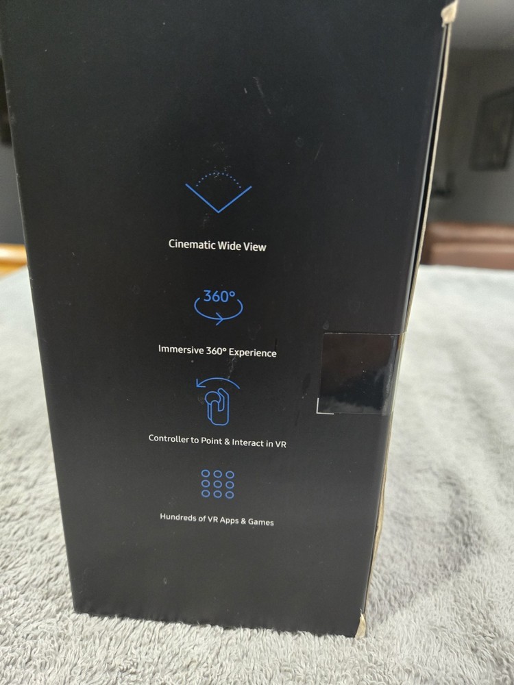 Samsung Gear VR w/ Controller