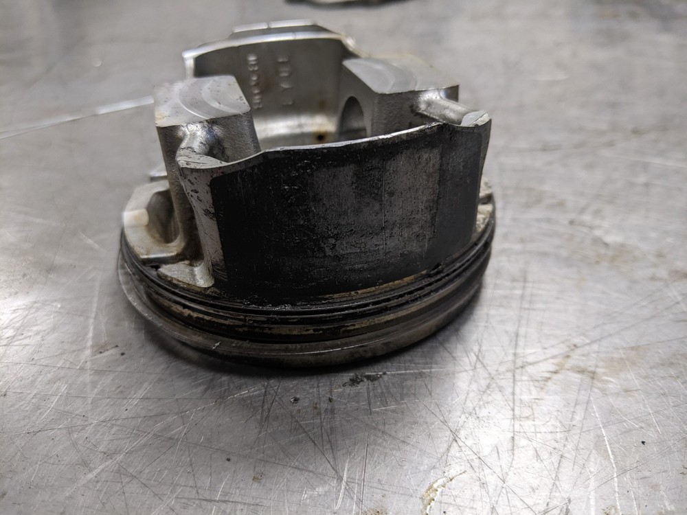 Left Piston For 11-13 Infiniti M37 3.7