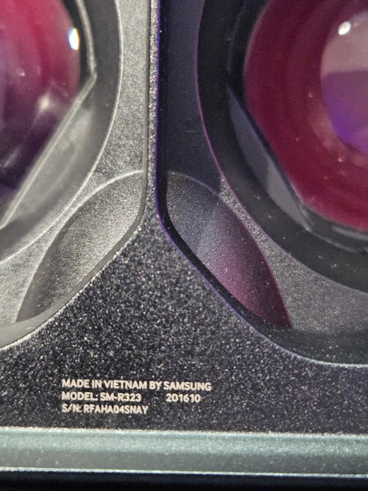 Samsung Gear VR Oculus Virtual Headset