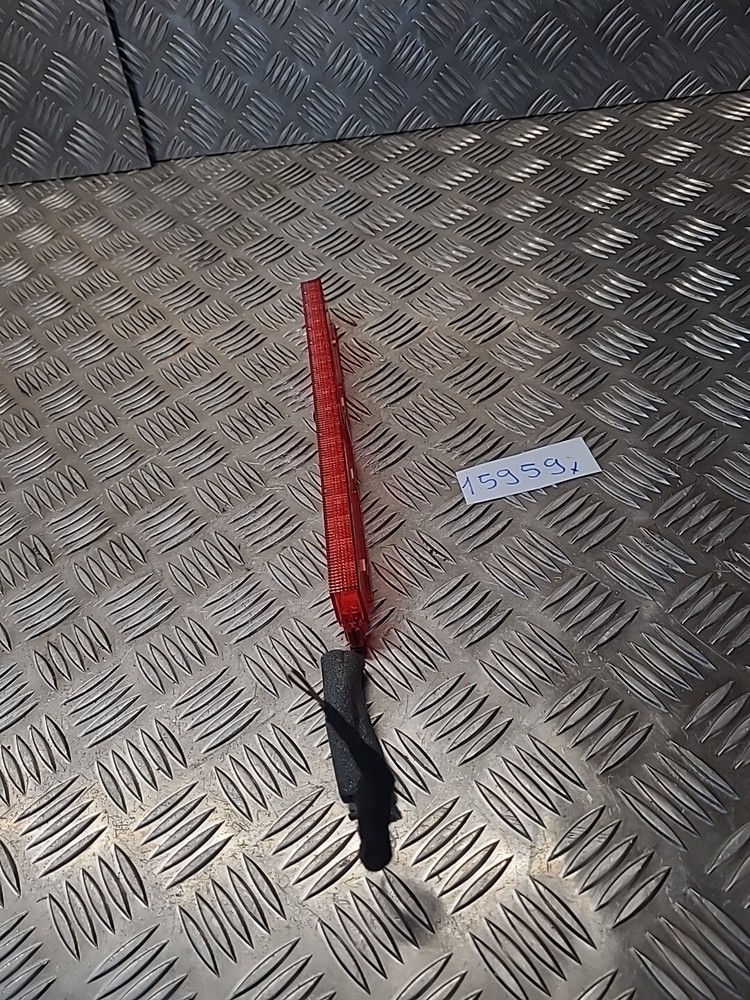 2015 AUDI A5 HIGH LEVEL THIRD BRAKE LIGHT 8T0945097