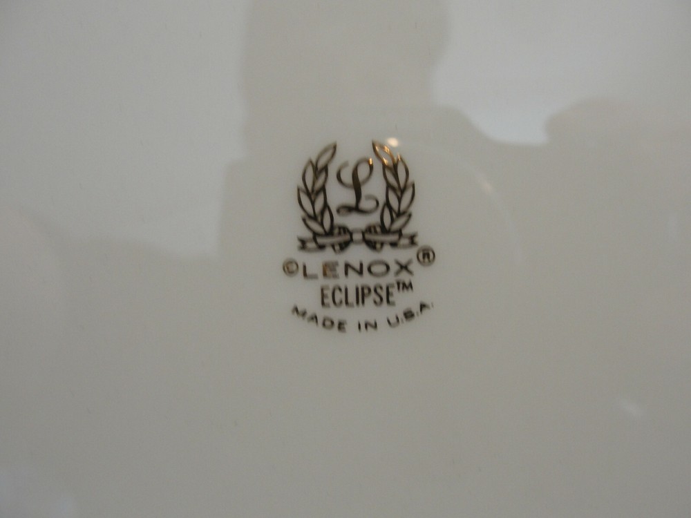 LENOX ECLIPES 16 1/2" OVAL PLATTER