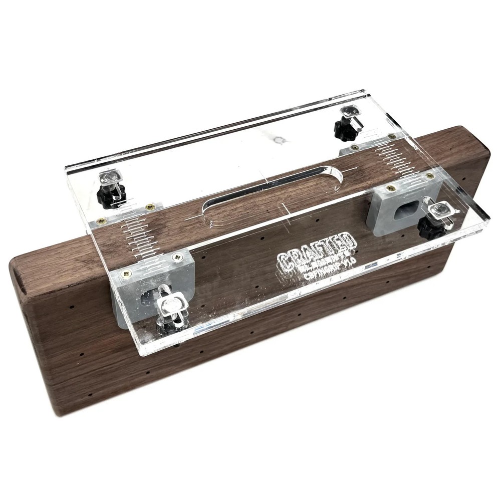 Cutting Board Side Finger Grip Jig