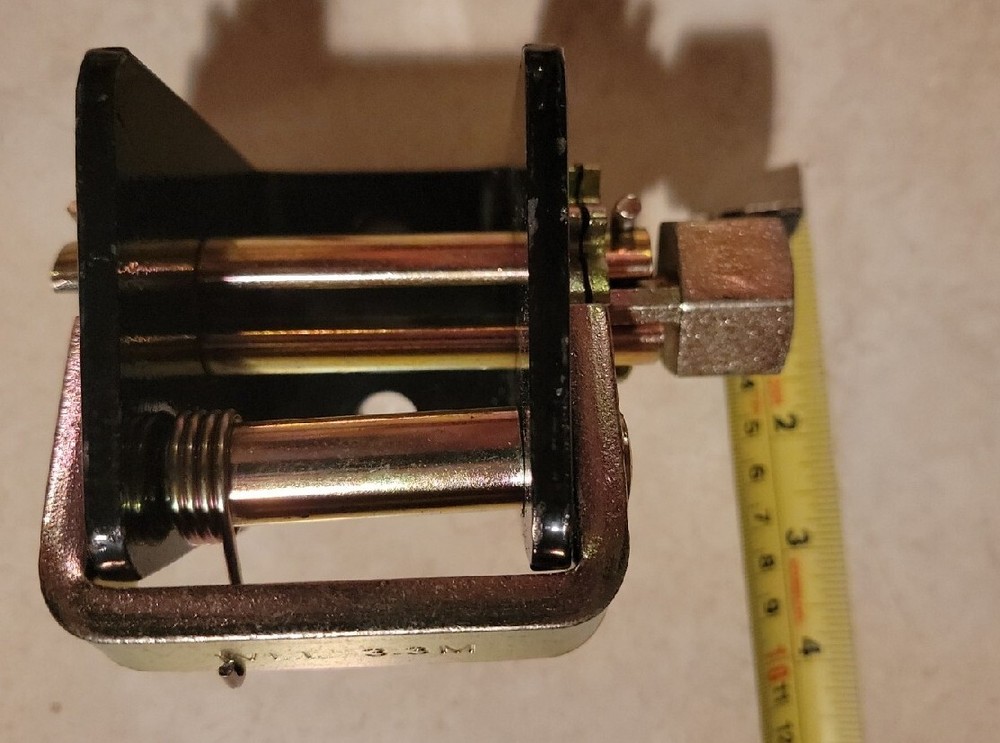 WLL 3.3M Tansioner Trailer Strap Winch