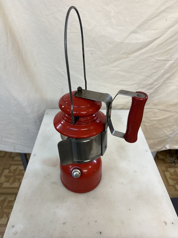 1959 Coleman Lantern Red 200A - All Original - Beautiful