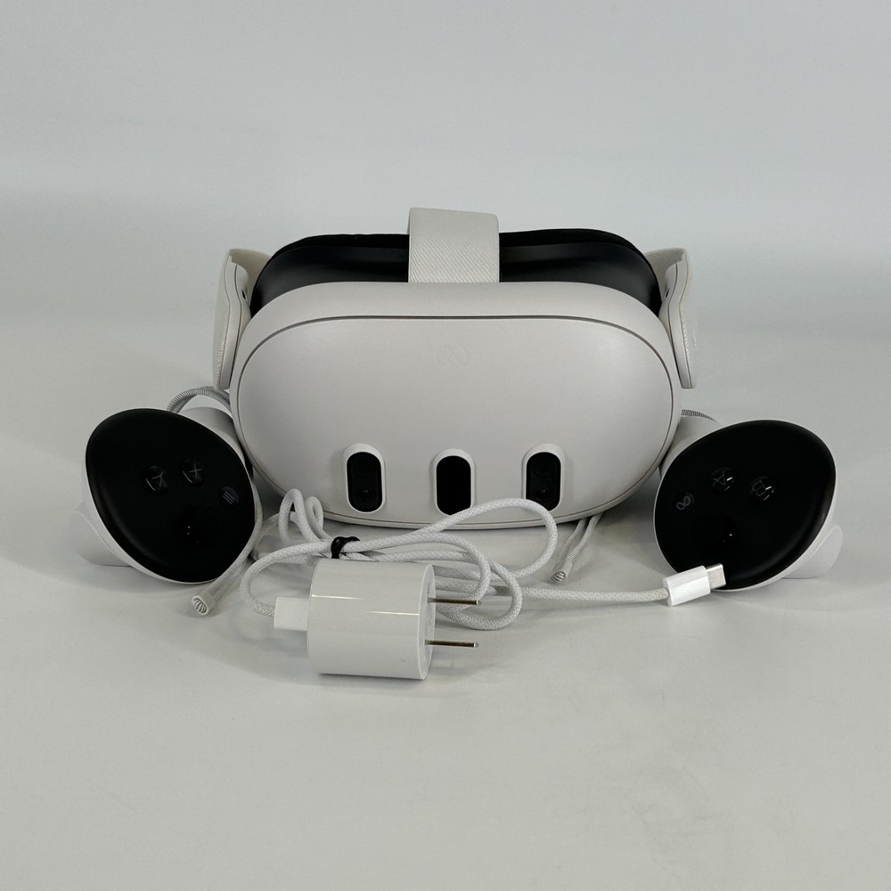 Meta Quest 3 VR Headset 128GB w/ Charger/Controllers/Regular Strap - Good