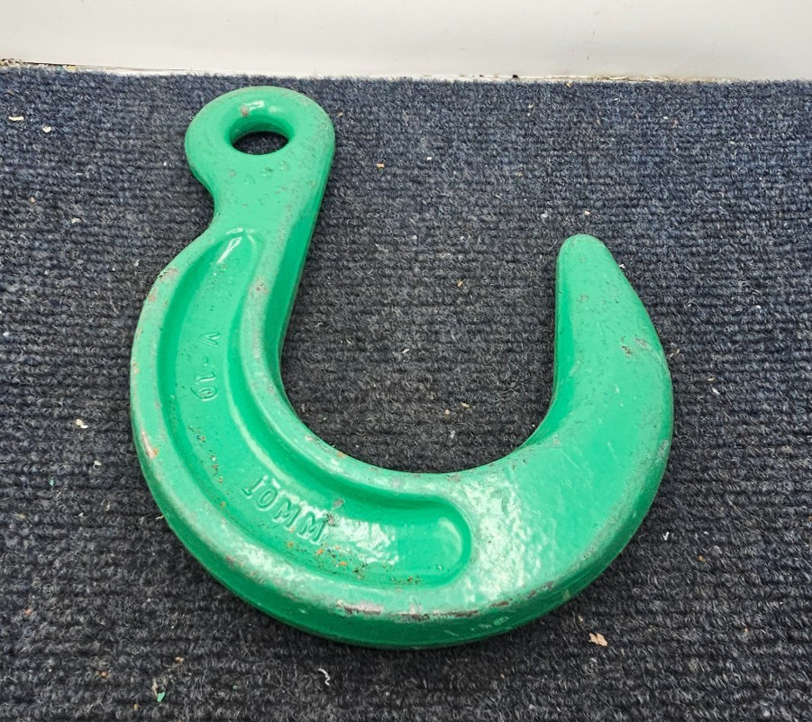 V-10 : Foundry Hook, 10mm  EYE. 499 3/8"