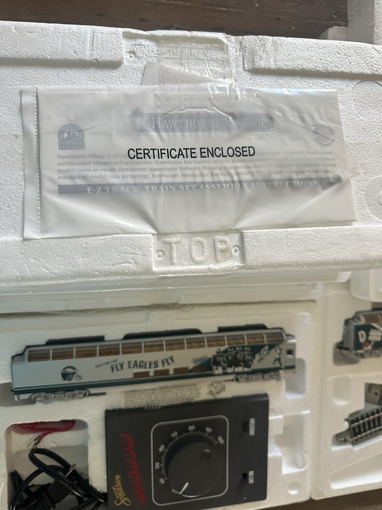 Philadelphia Eagles Hawthorne Village Partial Train Set Read!