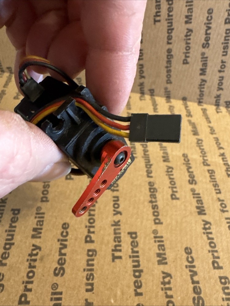 Hitec HSC-5998TG Titanium Gear Programmable Servo