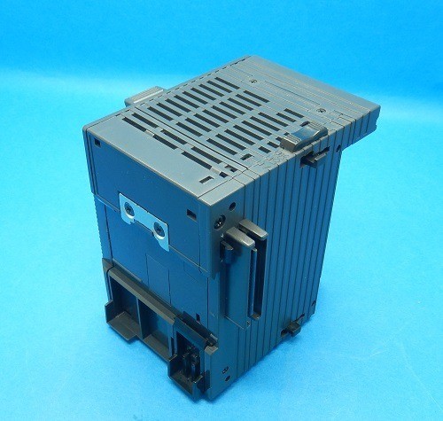 KEYENCE KV-TF40 PID Temperature Control Unit w/ End Plate USED #2