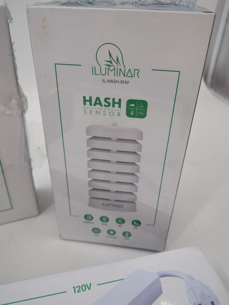 Iluminar Hash Grow Light and Environmental Controller ,Sensor & Touch Ctrl Lot
