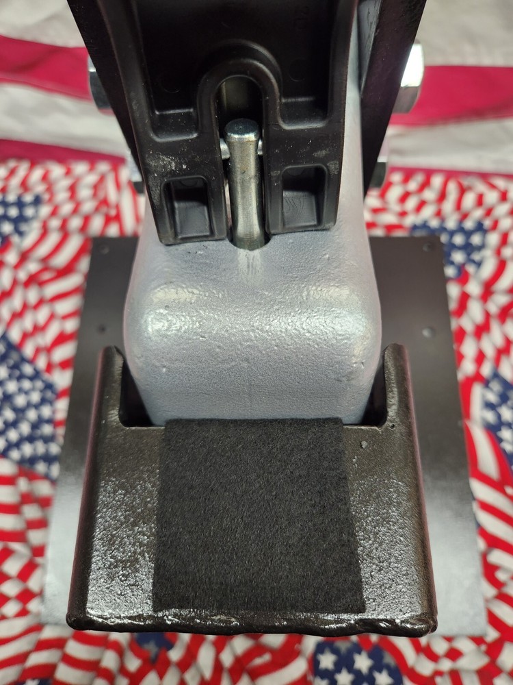 DEMCO STYLE EZ-LATCH COUPLER LOCK, FITS 2 5/16" CAST COUPLERS ONLY