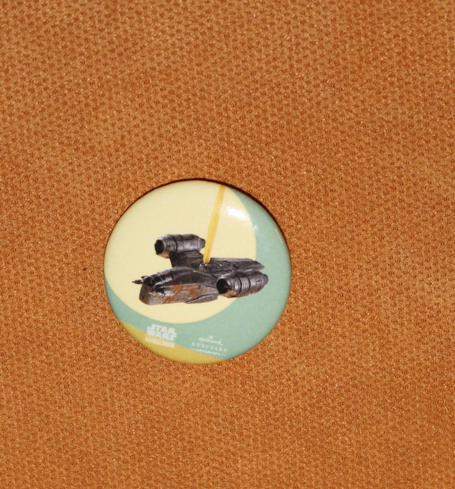 SDCC 2022 HALLMARK KEEPSAKE STAR WARS RAZOR CREST BUTTON