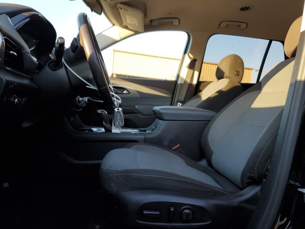 TRAVERSE 2018 Glove Box 4928972