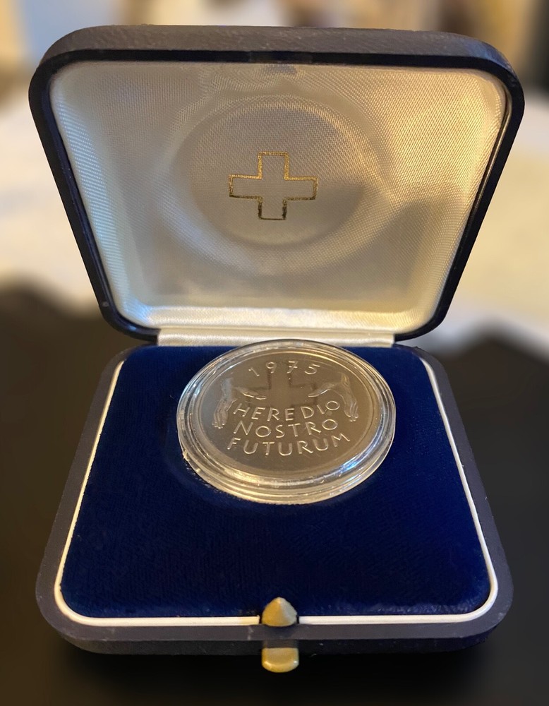 Switzerland. 1975 proof 5Fr. In luxury presentation case