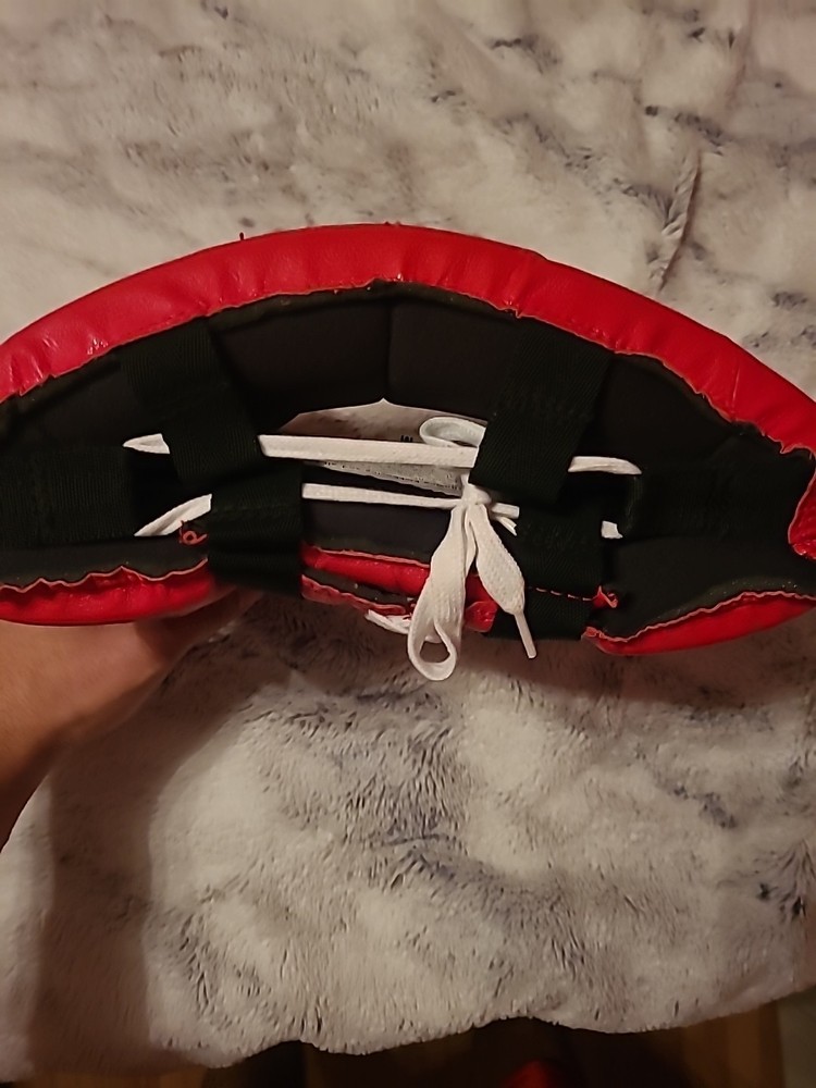 Title Boxing Classic Leather Headgear Size Medium Red