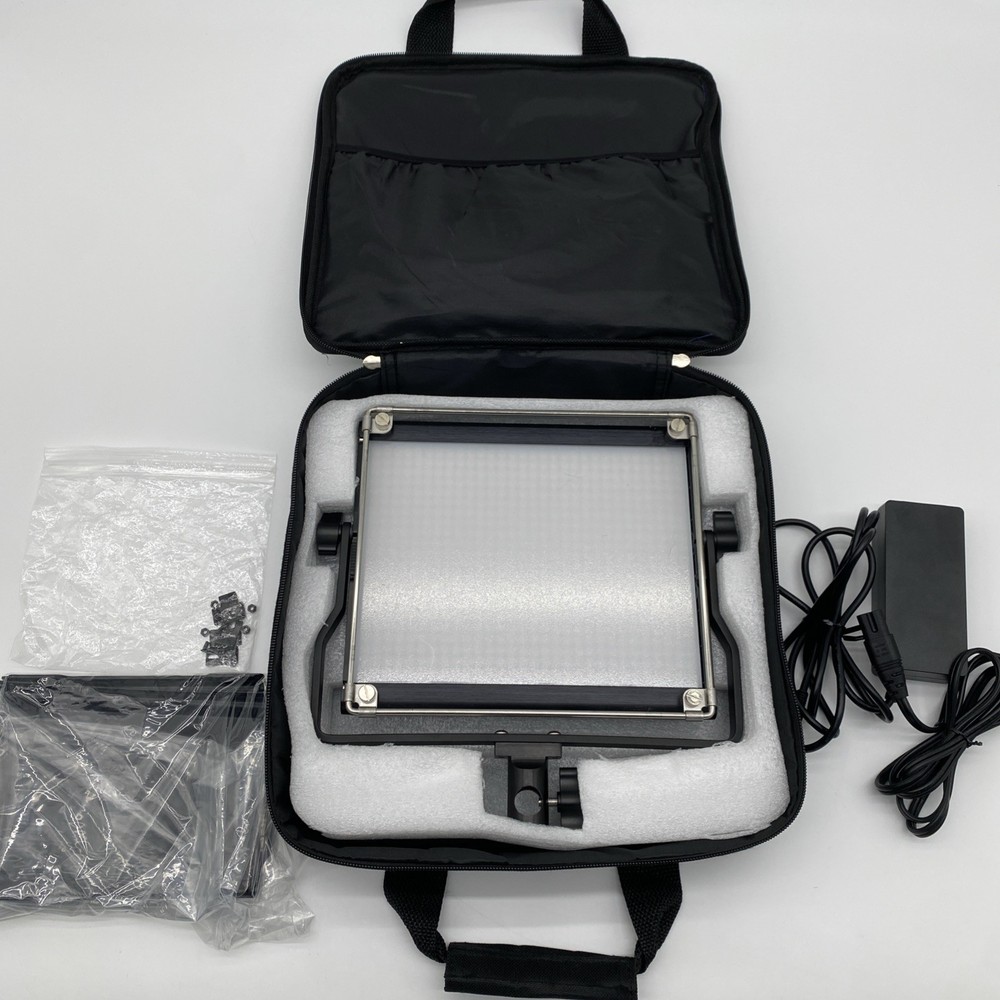 NEEWER LED-NL660S Video Light Dimmable Bi-Color LED Panel. Works Tested