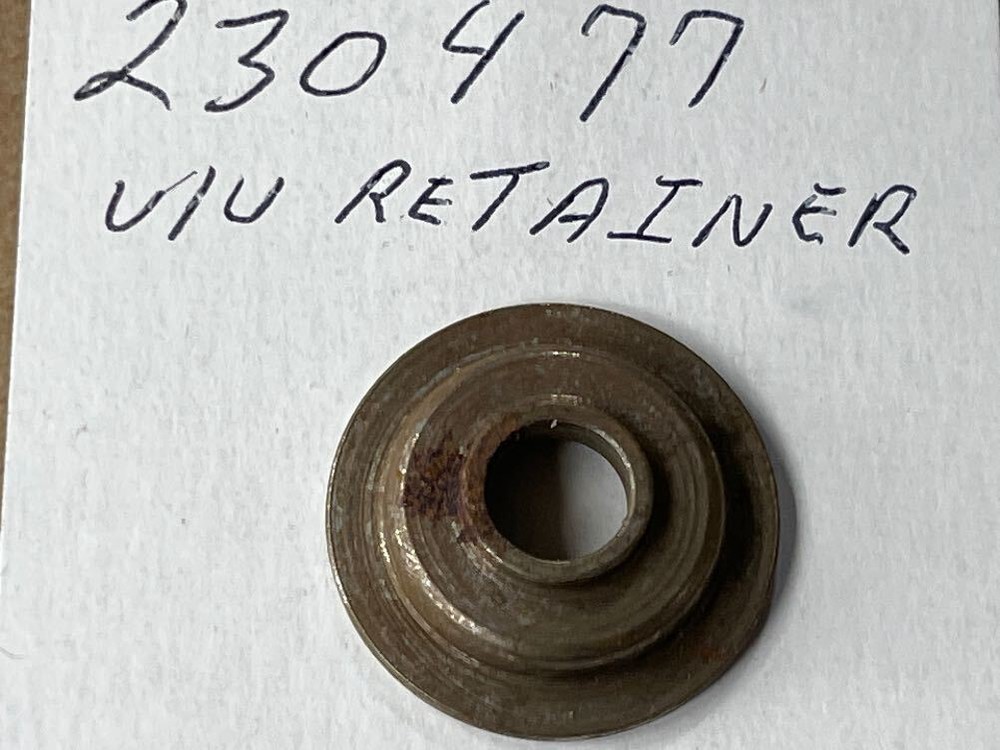 Briggs & Stratton 230477 RETAINER-VALVE