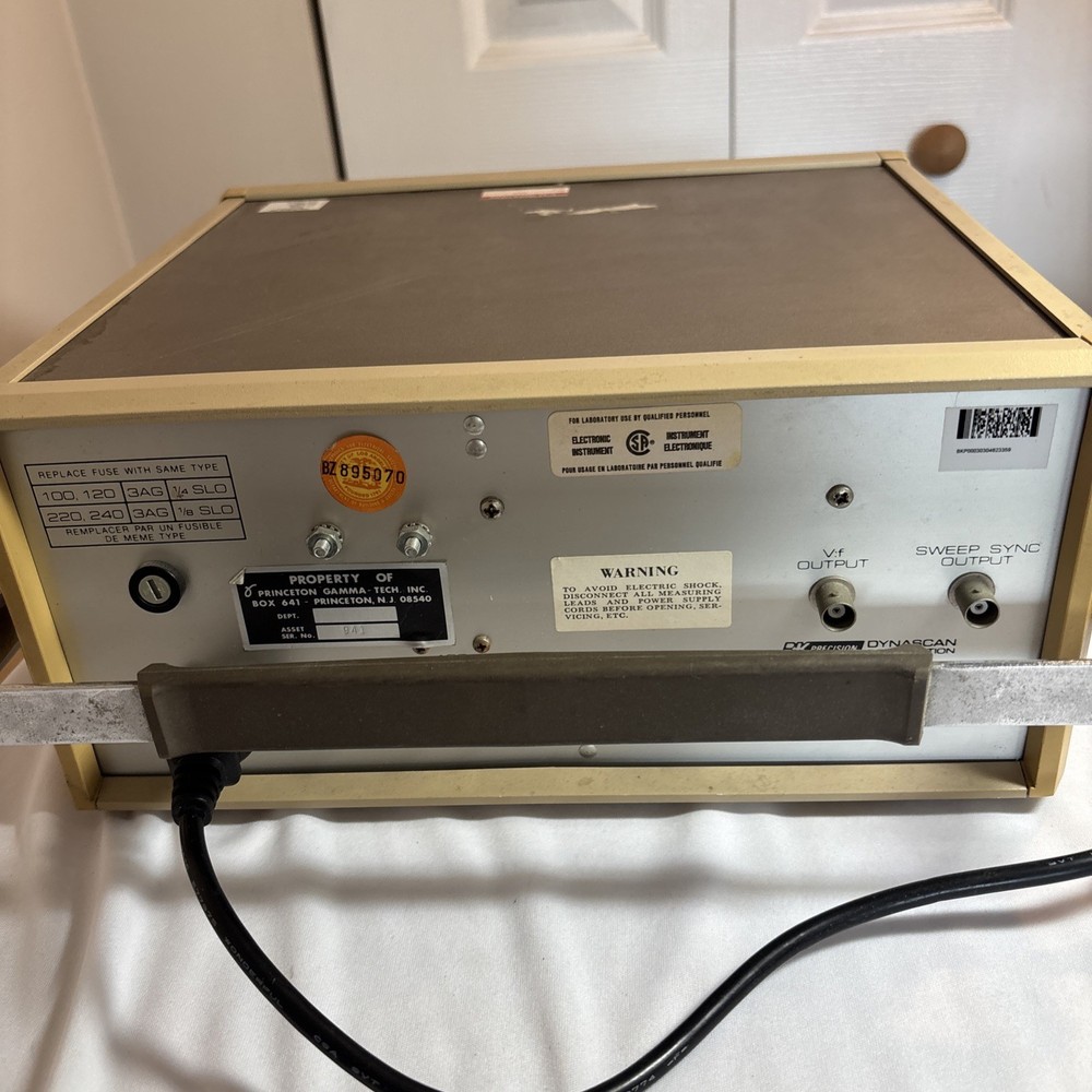B+K Precision 3030 Sweep/Function Generator, Dynascan Corporation