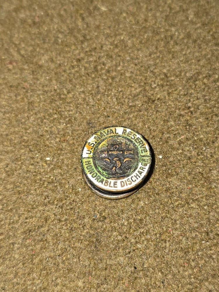 WWII US Naval Reserve Honorable Discharge Lapel Button