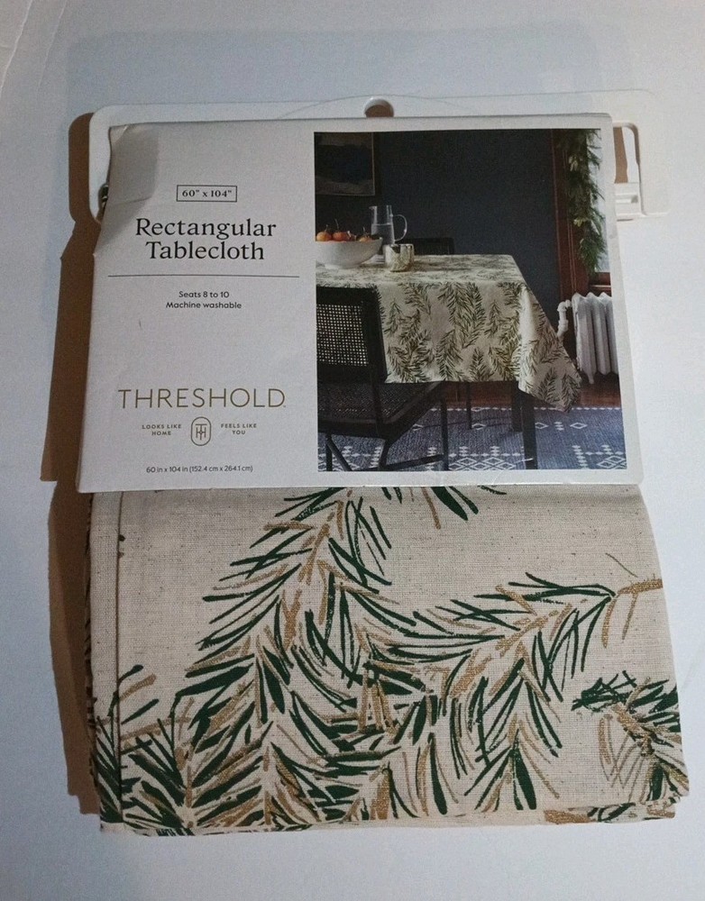 Threshold rectangular tablecloth 60 x104 Green leaf pattern
