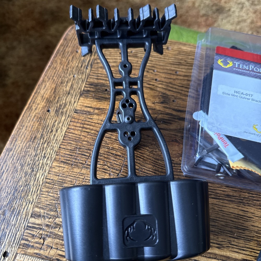 TenPoint 6-Arrow Tech Quiver - Black With Quick Detach Mount & Side Bracket
