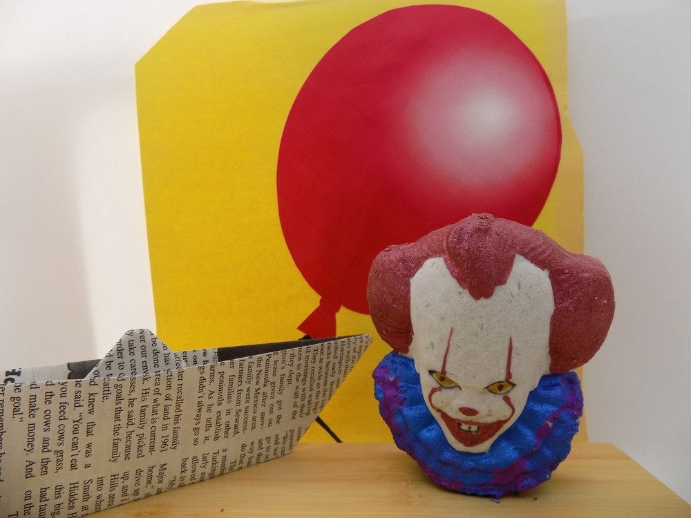 Pennywise Bath Bombs / Clown with Ruffles Bath Bombs