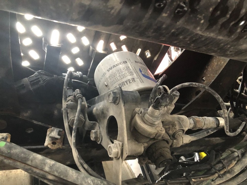 Meritor R955082 Air Dryer - Used