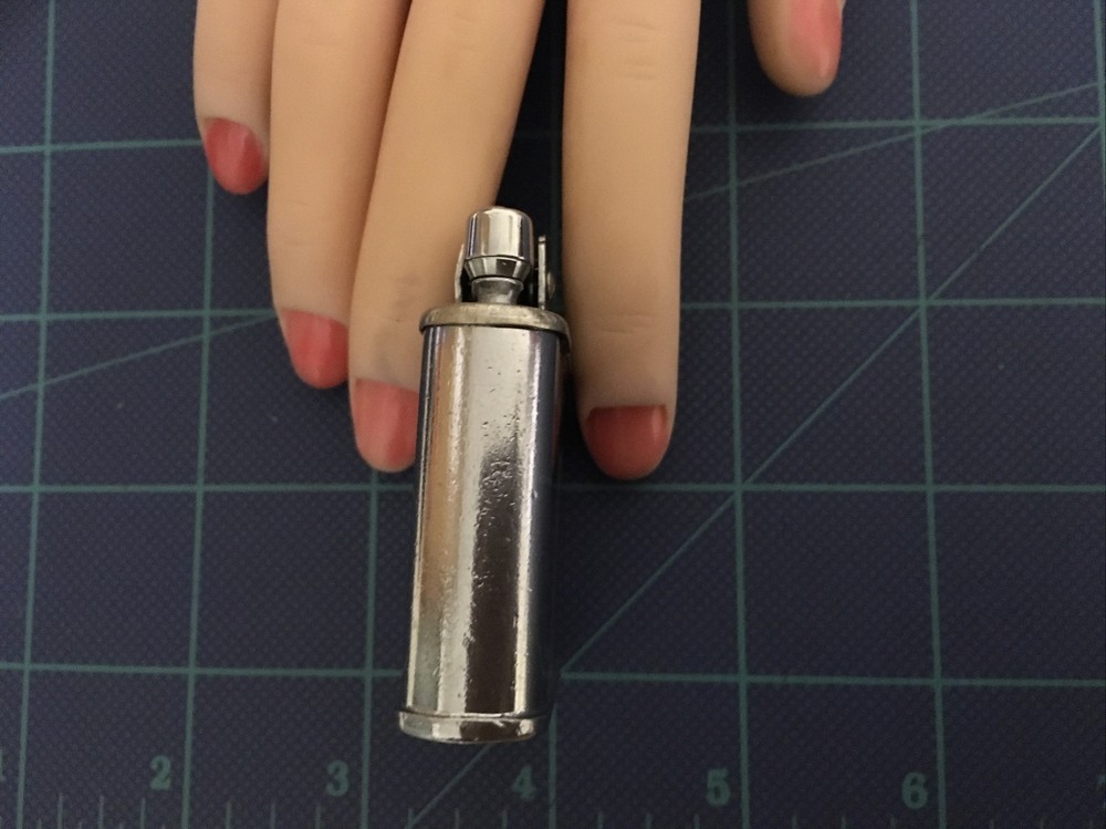 Lighter Vint Ronson Whirlwind Good Working Condition W Disappearing Wind Shield