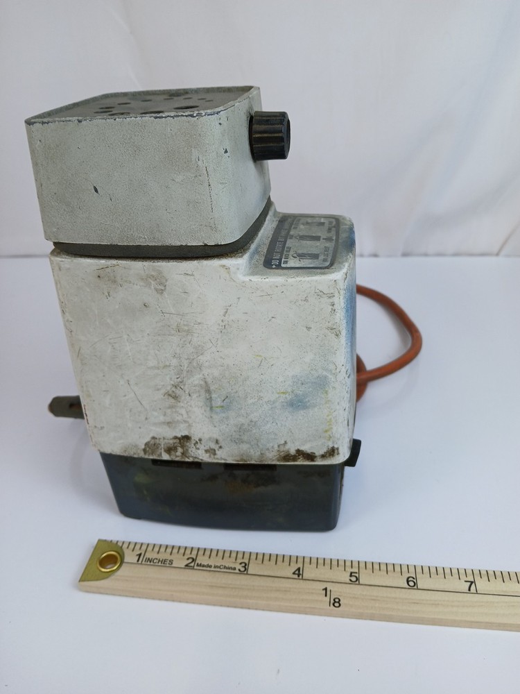 VINTAGE Black & Decker, No 7980, Drill Bit Sharpener