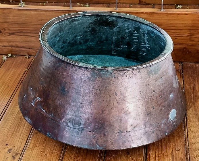Antique hand hammered copper planter / cauldron 16" diameter