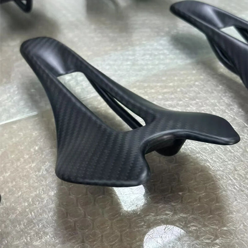 Titanium-dx super light carbon saddle 54g