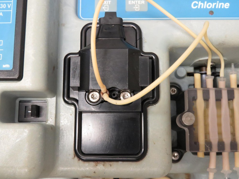 Hach CL17 Chlorine Analyzer